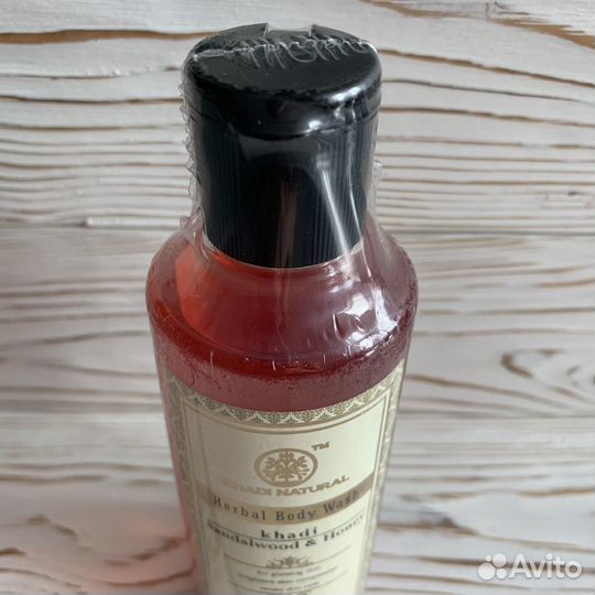 Гель для душа Сандал и Мед Khadi Natural, 210 ml