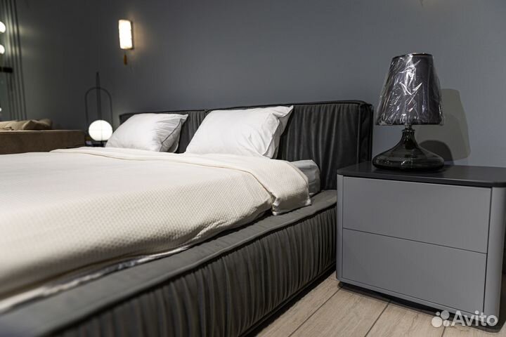 Кровать двуспальная Квадро 180х200 в наличии