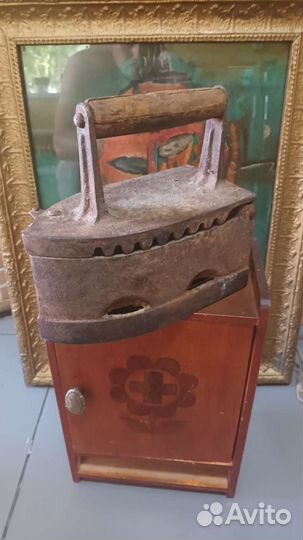 Старинный утюг. Клеймо