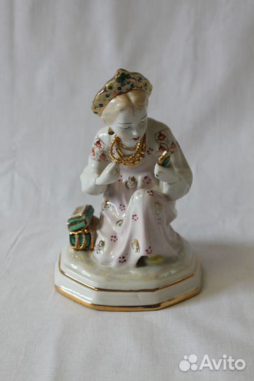 Фарфоровые фигурки лфз