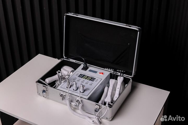 Аппарат для микротоковой терапии в кейсе B-809