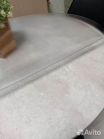 Гибкое стекло на круглый стол