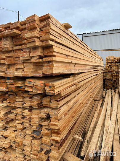 Необрезная доска 50х100х6000 из сосны