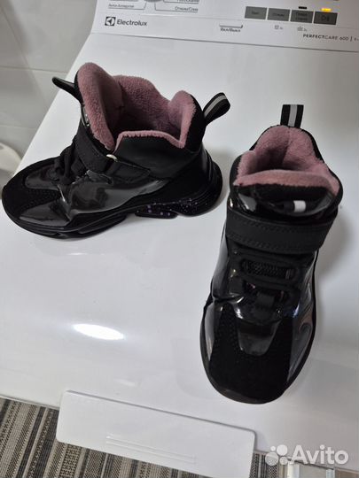 Кроссовки для девочки 27 размер