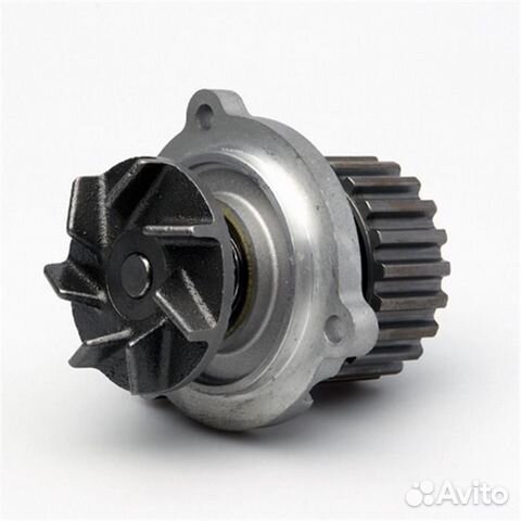 Водяная помпа на Infiniti EX30