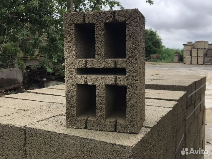 Блок стеновой