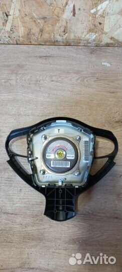 Подушка безопасности в руль Nissan Juke