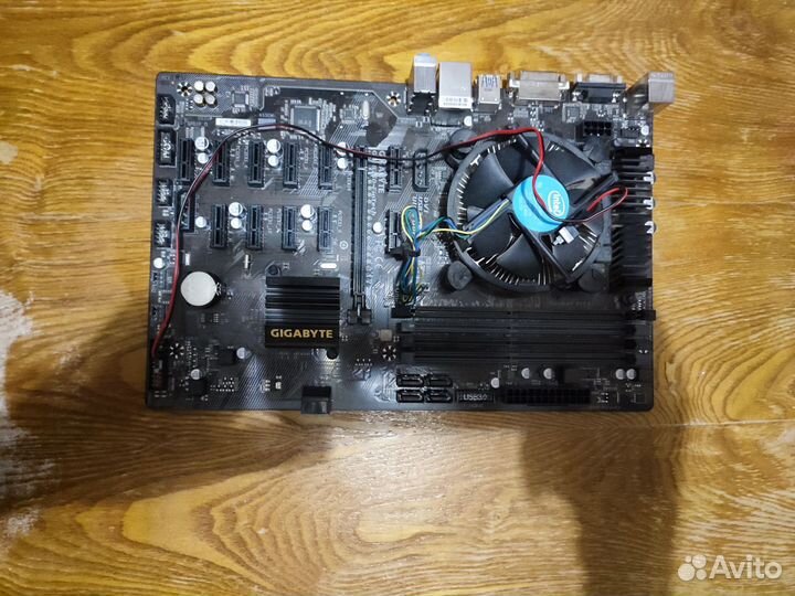 Материнская плата gigabyte