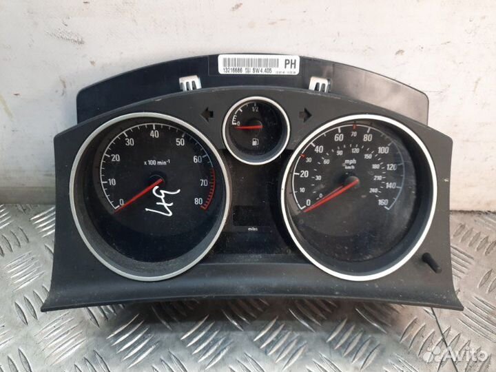 Щиток приборов (приборная панель) Opel Astra