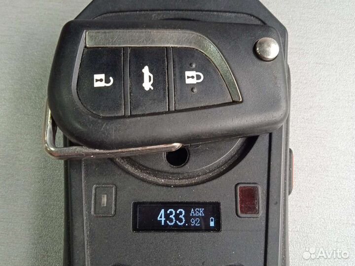 Ключ зажигания Toyota Corolla A03TAA оригинал