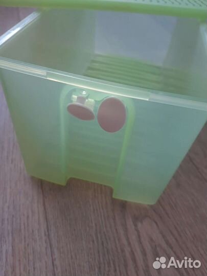 Контейнер Tupperware