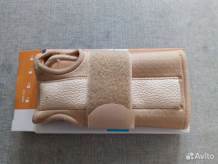 Бандаж на лучезапястный сустав