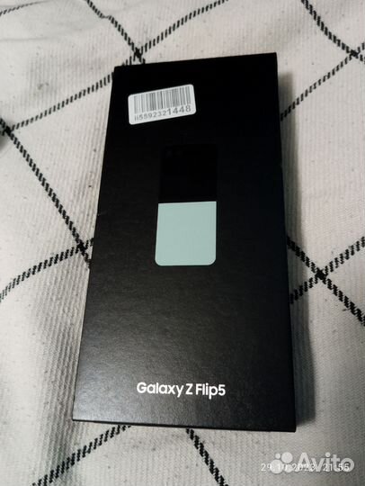 Samsung Galaxy Z Flip5, 8/512 ГБ
