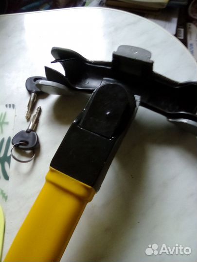 Противоугонный блокиратор на руль.б\у,отличный