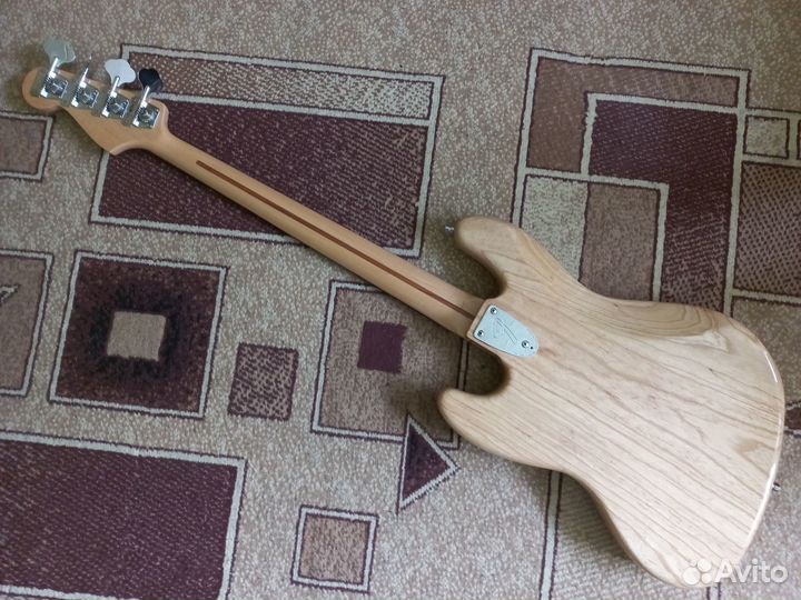 Fender Jazz Bass avri 75