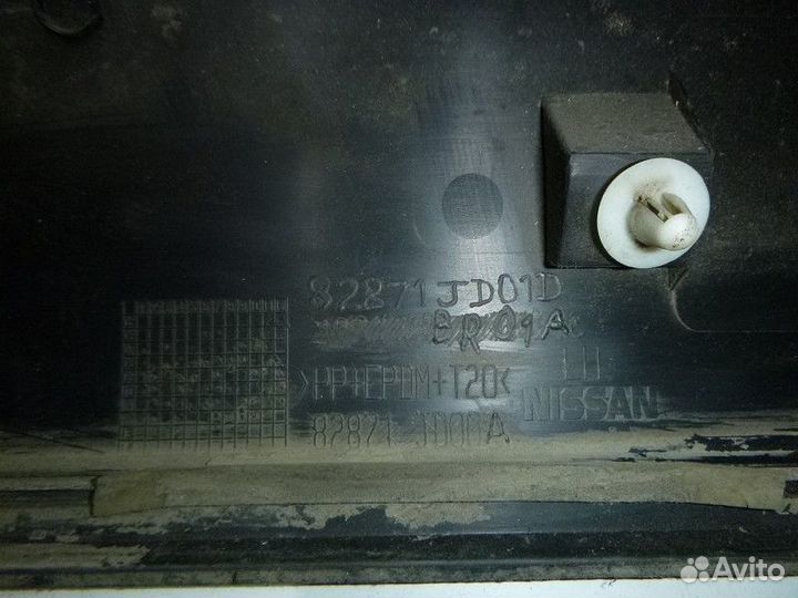 Накладка задней левой двери nissan qashqai J10 200