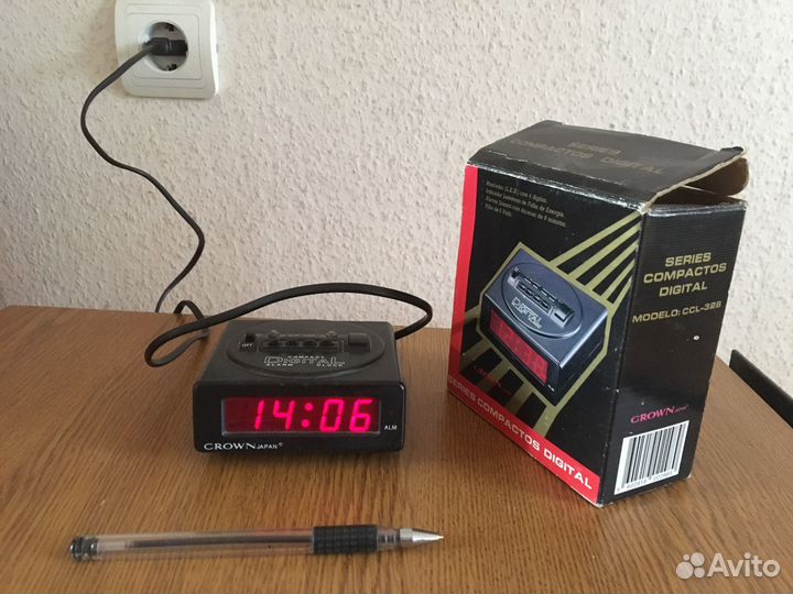Часы электронные настольные от сети