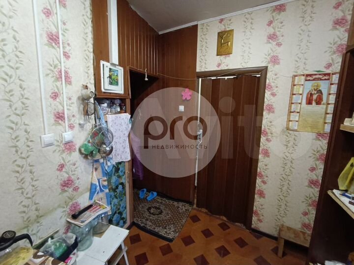 Комната 21,6 м² в 9-к., 1/2 эт.