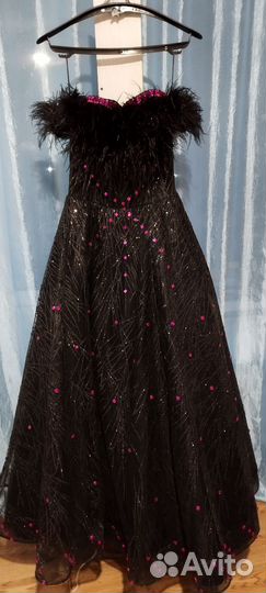 Вечернее платье 44.46 - М