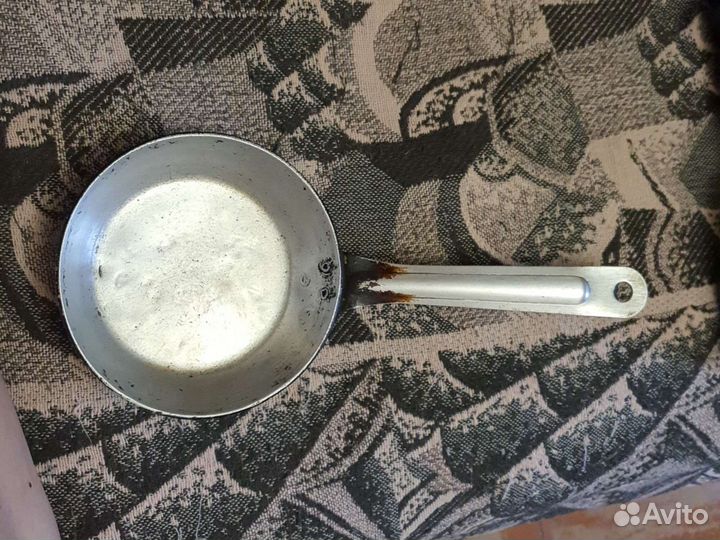 Сковороды чугун и алюминий, бидон б/у