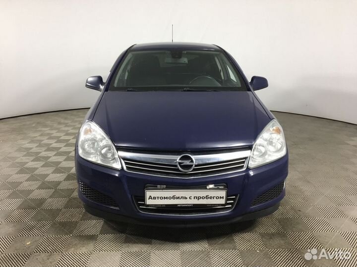 Opel Astra 1.6 МТ, 2014, 272 835 км