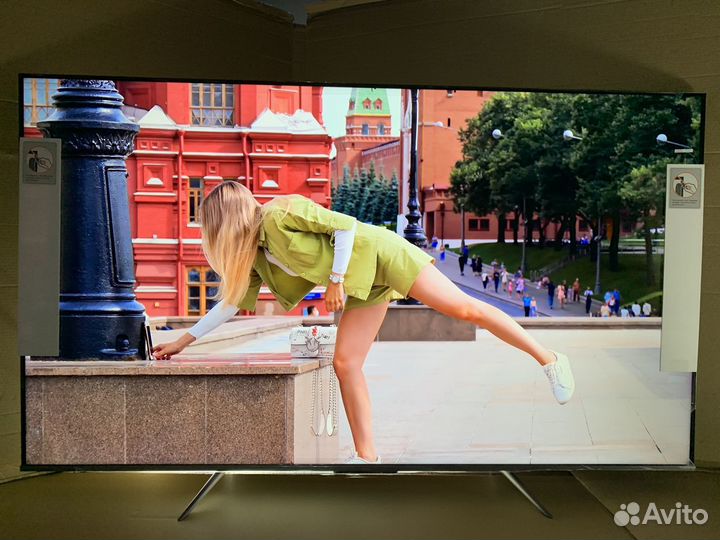 Телевизор с огромным экраном 163 см и супер SMART