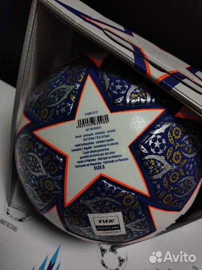 Футбольный мяч лига чемпионов