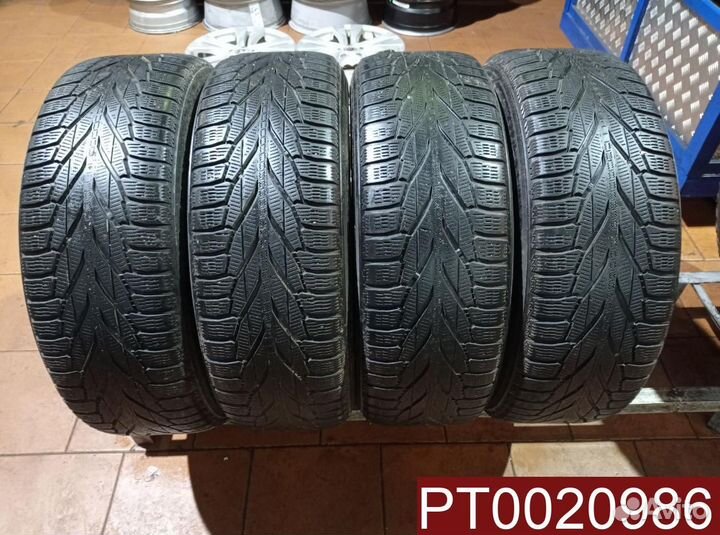 Nokian Tyres Hakkapeliitta R2 235/65 R17 98H