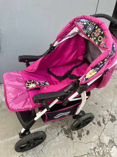 Коляска Melly