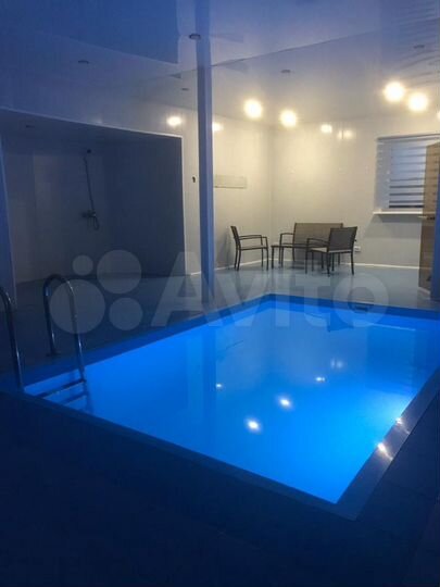 Коттедж 380 м² на участке 15 сот.