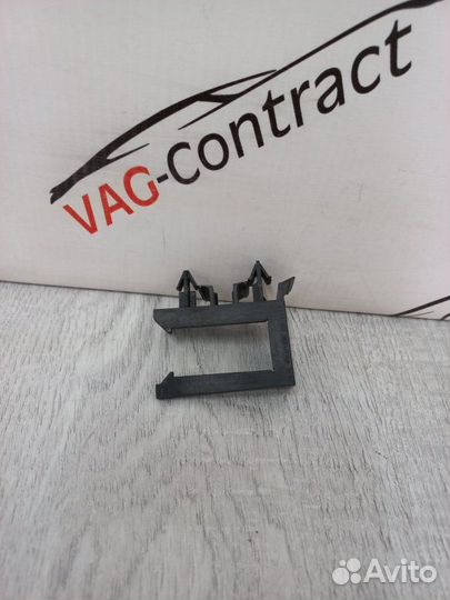 Крепеж Volkswagen Polo 1.6 2011