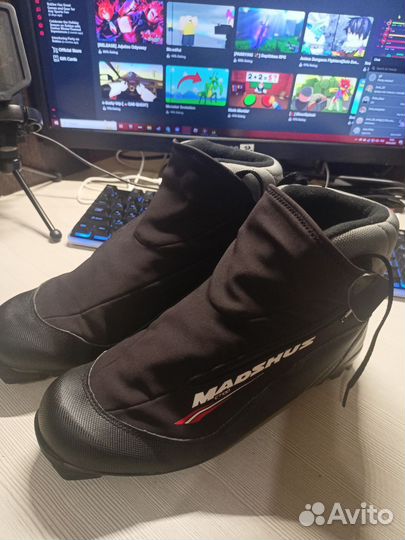 Лыжные ботинки