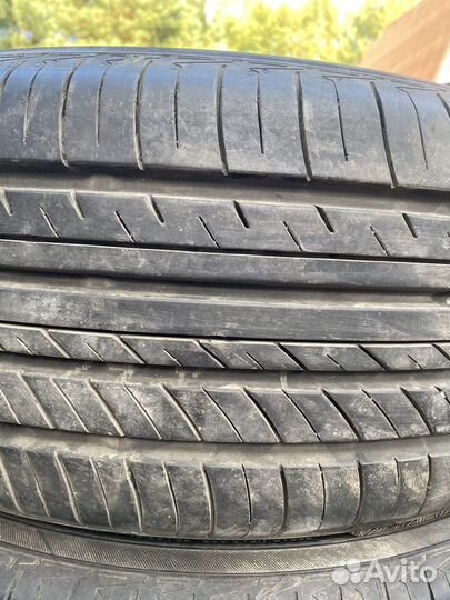 Yokohama Advan dB V552 225/55 R17 97W