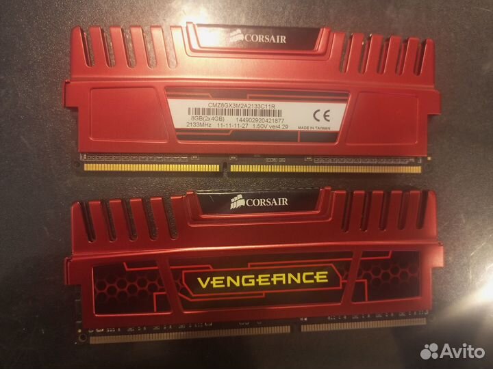 Ddr3 4gb+4gb Corsair Vengeance red 2133mhz/XMP