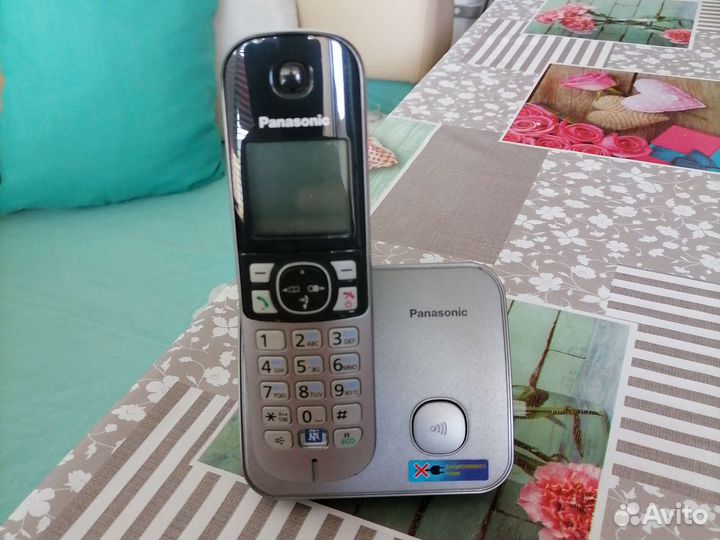 Телефон panasonic