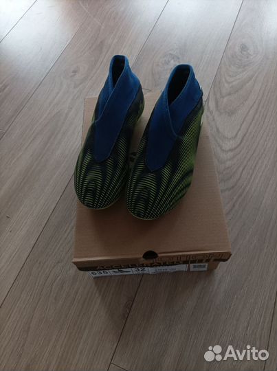 Детские футбольные бутцы adidas nemeziz 31