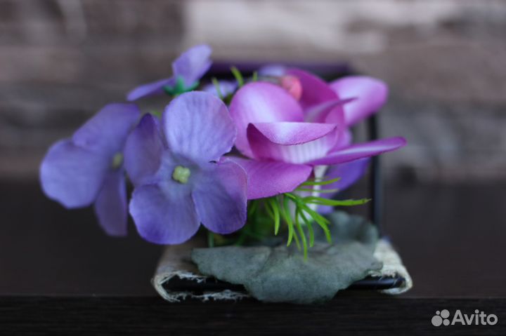 Декоративный подсвечник с цветами новый