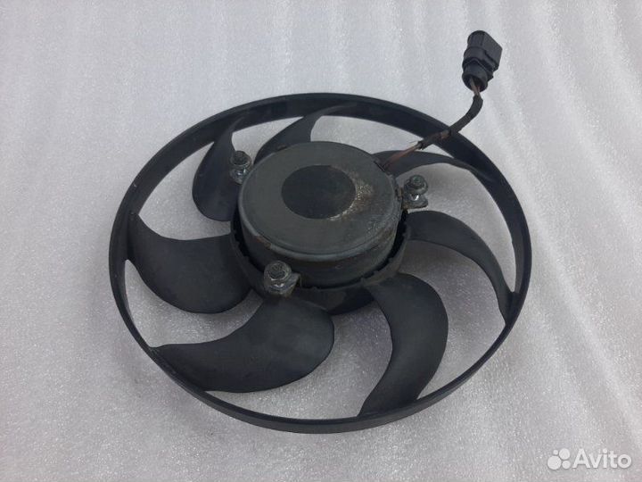 Вентилятор радиатора Volkswagen Passat B6 1.9 BKC