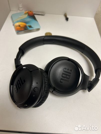 Наушники JBL