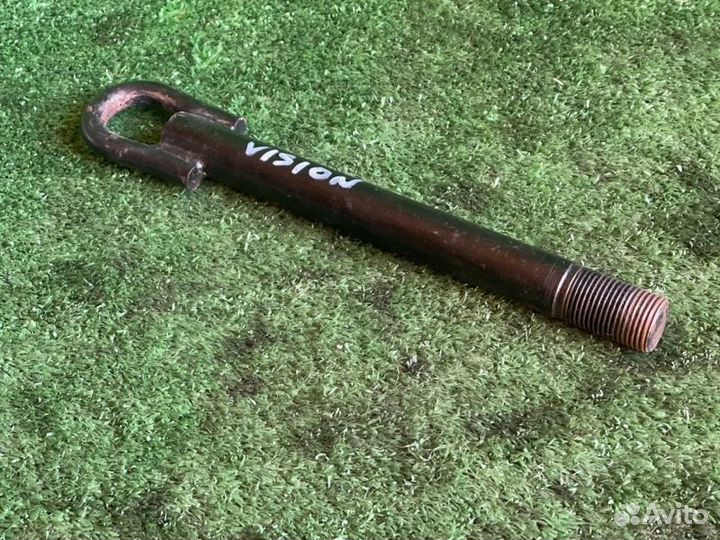 Крюк буксировочный Geely Vision