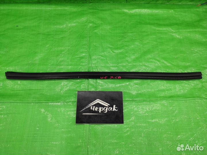 Уплотнитель стекла двери лев. зад. Audi Q5