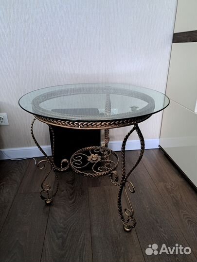 Столик журнальный кованный
