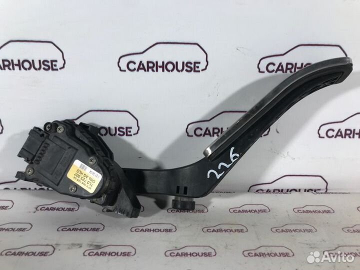 Педаль газа Volkswagen Touareg GP 4.2 AXQ 2003