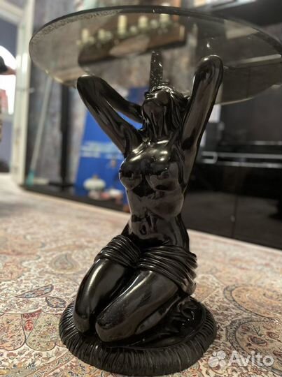 Журнальный столик