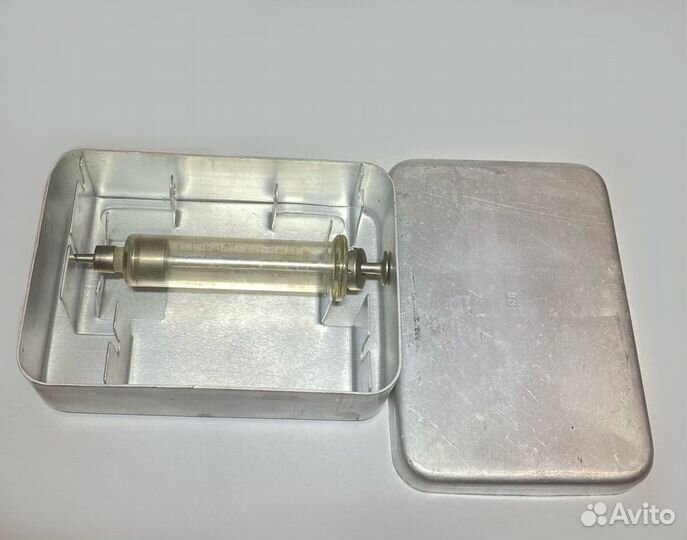 Футляр-стерилизатор для ветеринарного шприца объем