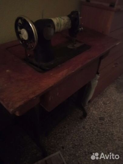 Швейная машина