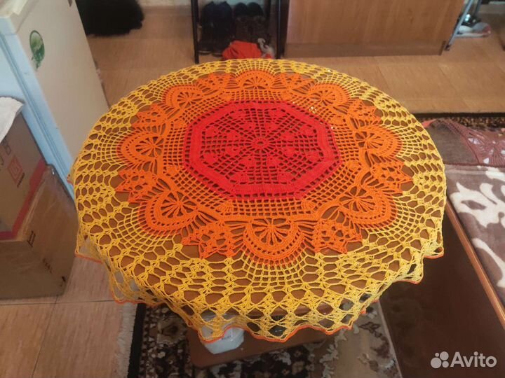 Скатерть круглая вязаная