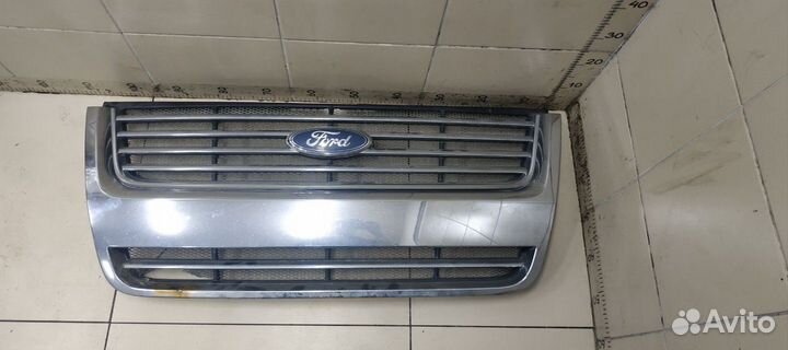 Решетка радиатора Ford Explorer