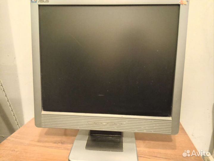 Монитор Asus