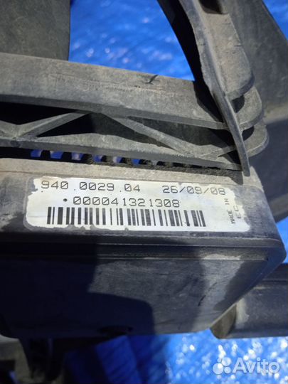 Б/У Б/У Вентилятор радиатора в сборе Ford Trans